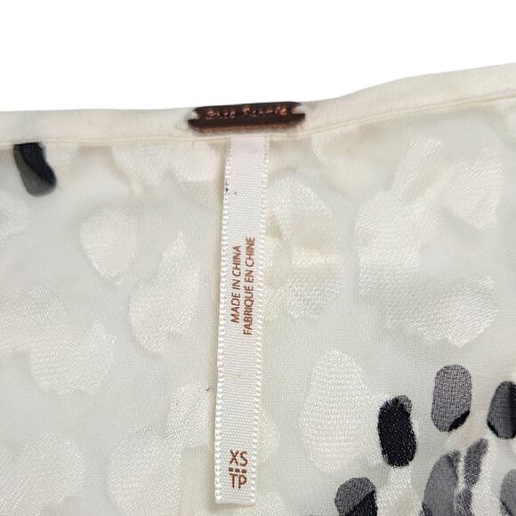 EUC Free People Floral Print Cropped Silk Blend Burnout Kimono Sz. XS White - Picture 6 of 14